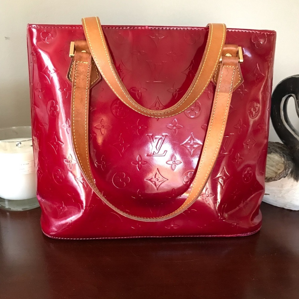 Louis Vuitton Pomme D’Amour Vernis Houston bag - Picture 3 of 16